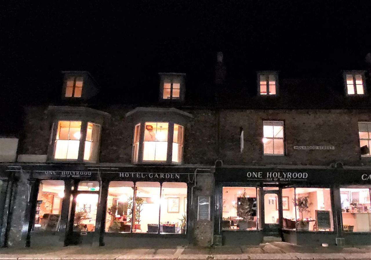 One Holyrood Hotel & Cafe Newport  Exterior photo