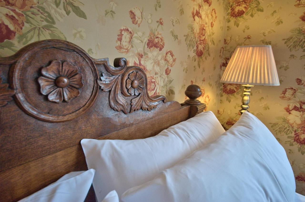 One Holyrood Hotel & Cafe Newport  Room photo