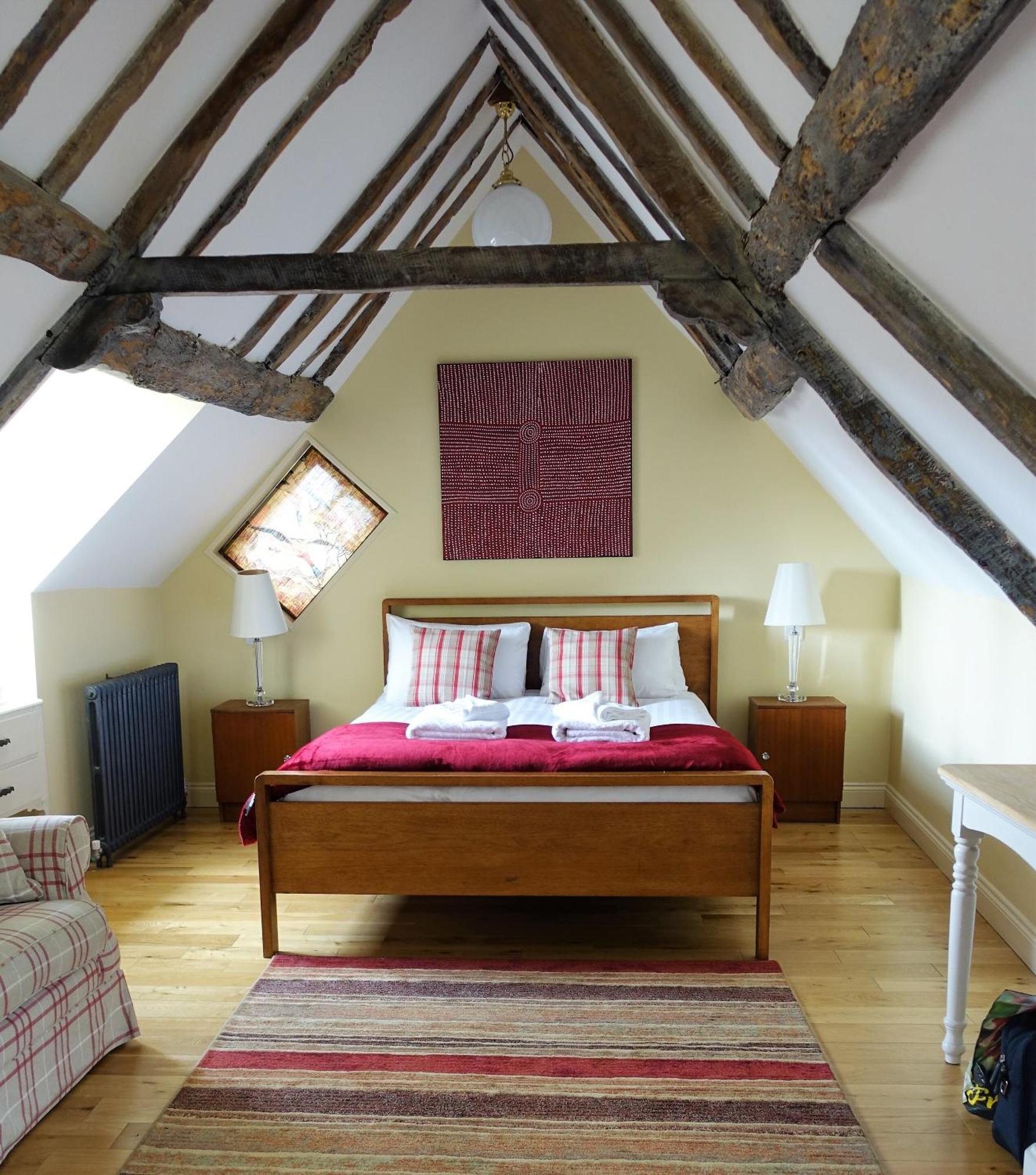 One Holyrood Hotel & Cafe Newport  Room photo