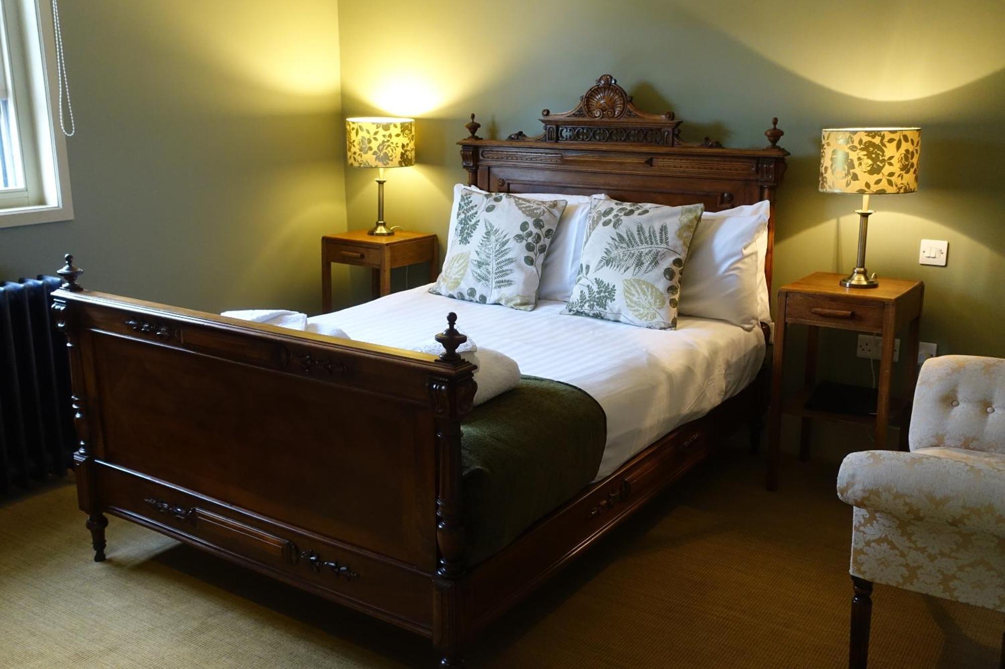 One Holyrood Hotel & Cafe Newport  Room photo
